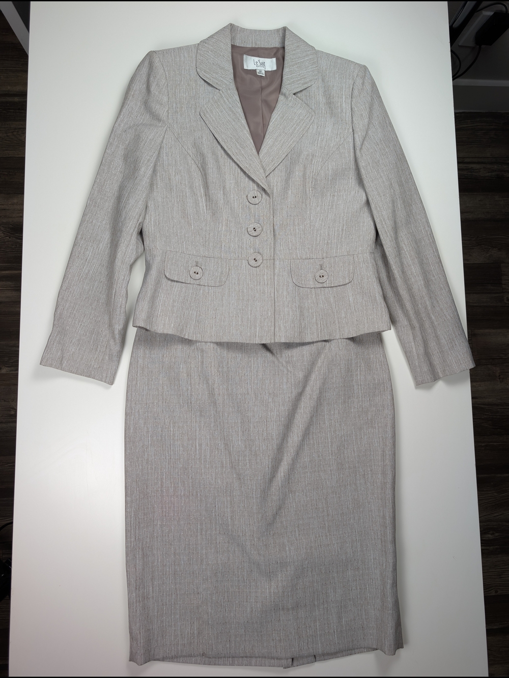 Le Suit Petite 8P Two Piece Skirt Suit Set Gray Textured Corporate